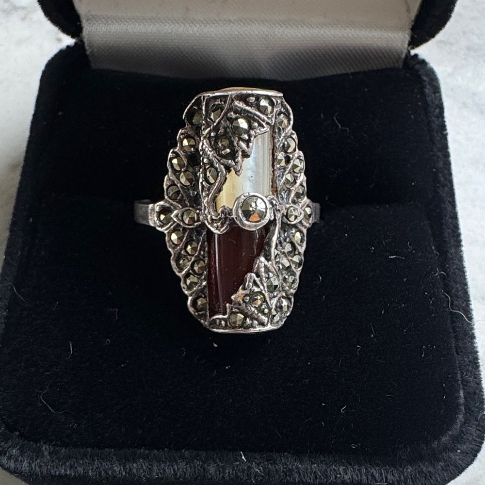 Elegant Carnelian and Moonstone Marcasite 925 sterling silver ring